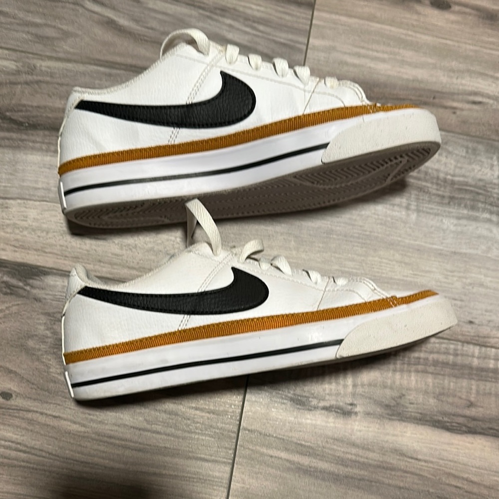 Nike Court Legacy White and Tan Athletic Shoes - Picture 2 of 7